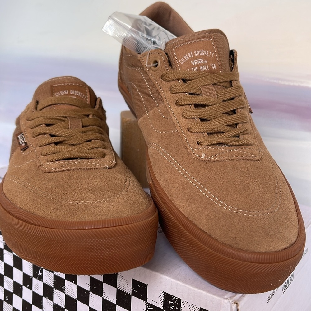 Vans WMNS Gilbert Crockett
Brown/Gum
VN0A5JIFB7G
Sneakers - Picture 7 of 16